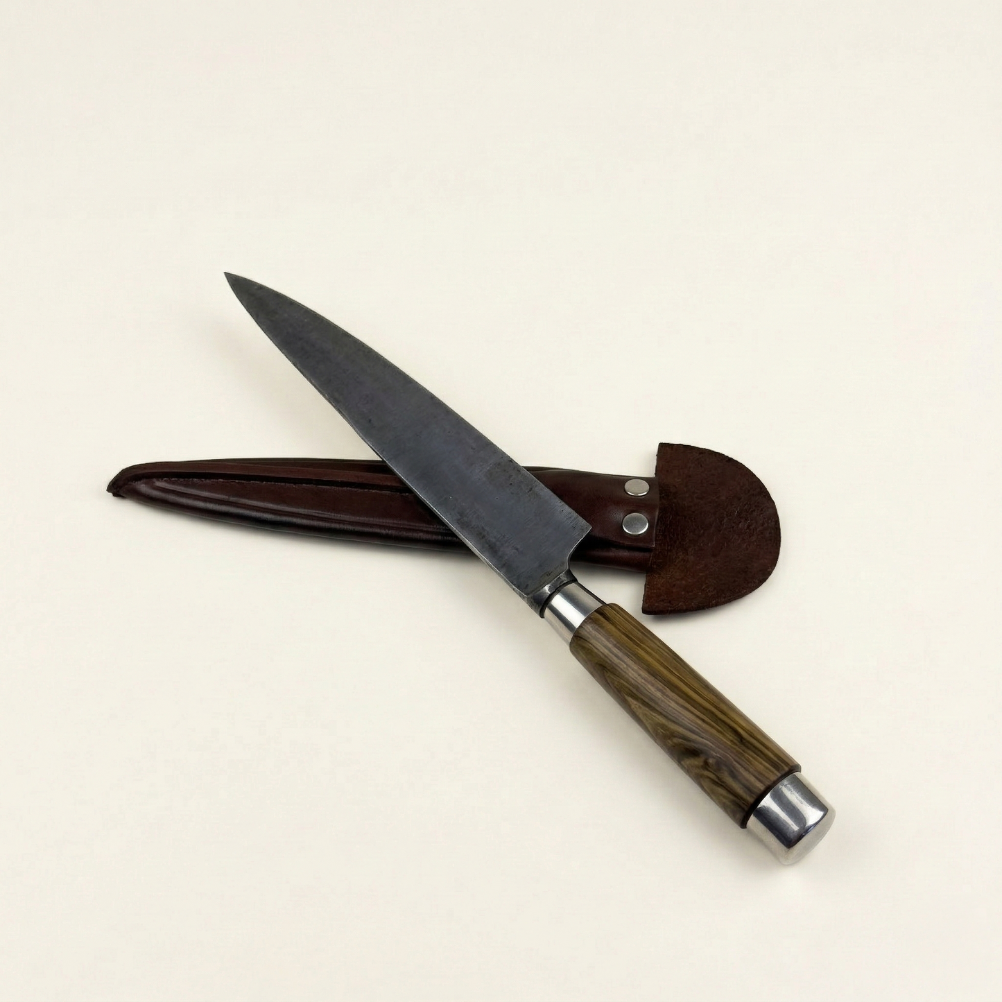 Cuchillo con Cabo de Madera