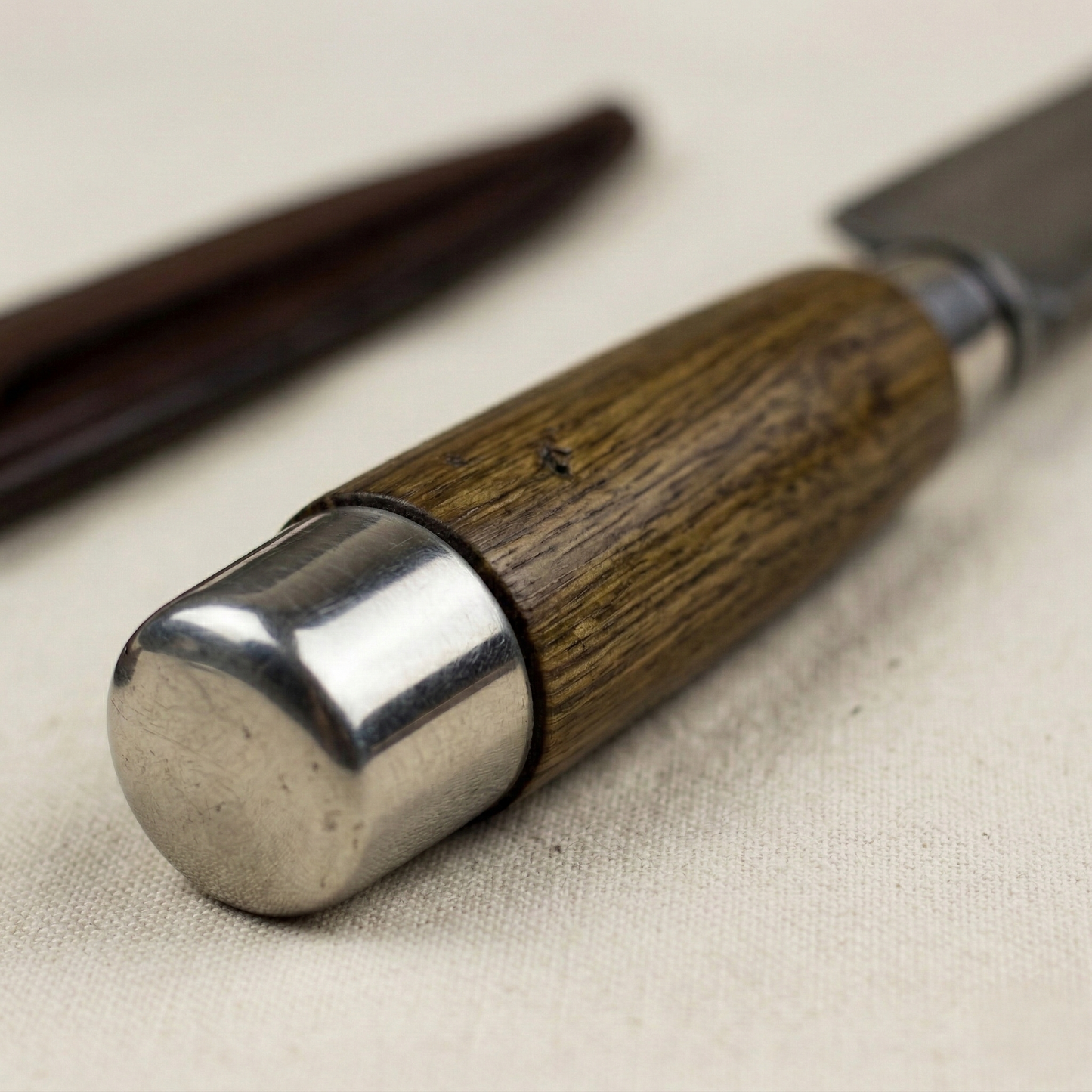 Cuchillo con Cabo de Madera